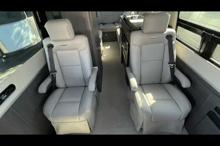 birender's Airstream Airstream Interstate 24GT Class B