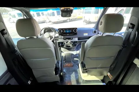 birender's Airstream Airstream Interstate 24GT Class B