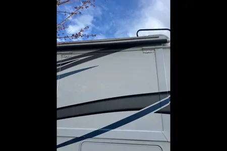 Mohammed's Thor Motor Coach Four winds Class C