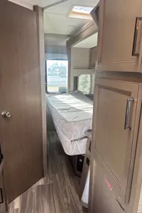 Mohammed's Thor Motor Coach Four winds Class C