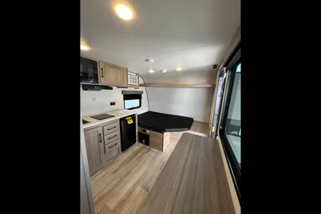 FJ Coleman 13r Travel Trailer