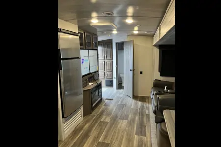 vernon's Keystone Cougar 26RBS Travel Trailer