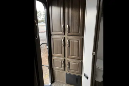 vernon's Keystone Cougar 26RBS Travel Trailer