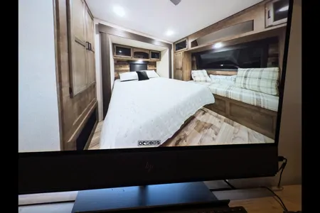 Sandra's Venture RV SportsTrek Travel Trailer