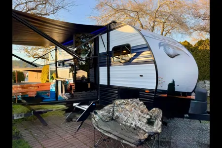 Ravi's cozy RV