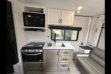 Lisa's Highland Ridge RV Open Range Travel Trailer 20MB