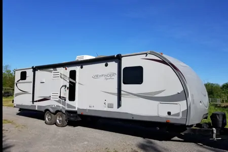 Cedar & Stone 32’ Viewfinder RV VS32KIBH Travel Trailer