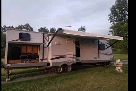 Cedar & Stone 32’ Viewfinder RV VS32KIBH Travel Trailer