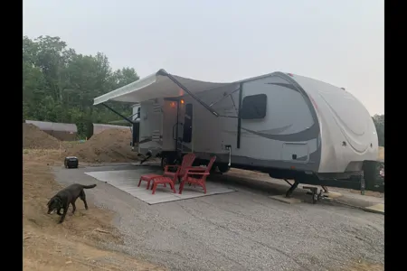 Cedar & Stone 32’ Viewfinder RV VS32KIBH Travel Trailer