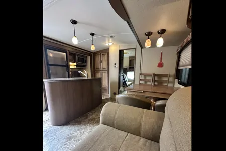 Cedar & Stone 32’ Viewfinder RV VS32KIBH Travel Trailer