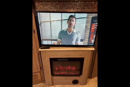 gary's Thor Motor Coach Windsport Class A