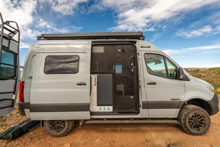 2025 Winnebago Revel 4x4 Adventure Van + Basecamp
