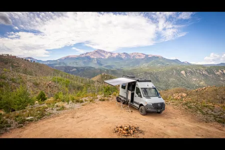 2025 Winnebago Revel 4x4 Adventure Van + Basecamp