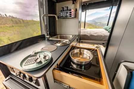2025 Winnebago Revel 4x4 Adventure Van + Basecamp