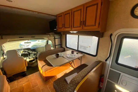 RV4RENT Cutaway Stress of Vacationing