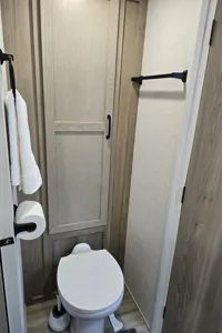 Bear Hug Retreat - Your comfy home away from home!