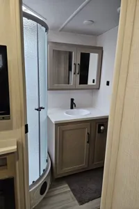 Bear Hug Retreat - Your comfy home away from home!