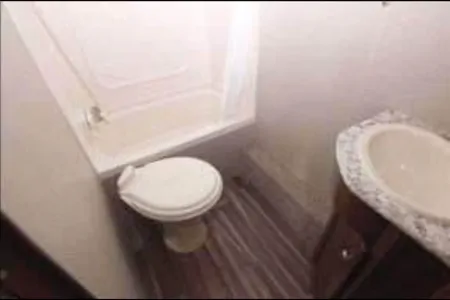 Bayani 's Keystone Hideout Travel Trailer