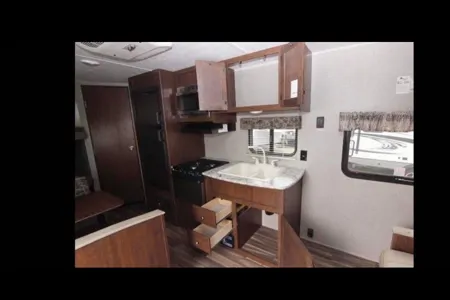 Bayani 's Keystone Hideout Travel Trailer