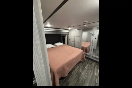 Omar's Keystone 419 gooseneck