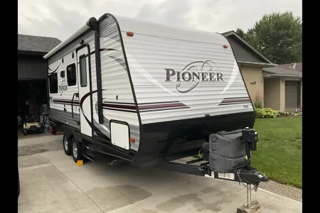 Barry's Heartland Pioneer RD 190 Travel Trailer