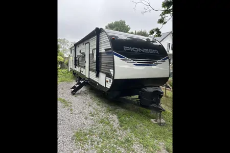 Corey's Family Fun Pioneer DS320 Travel Trailer