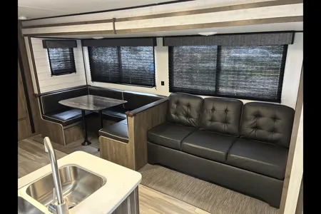 Corey's Family Fun Pioneer DS320 Travel Trailer