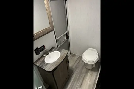 Corey's Family Fun Pioneer DS320 Travel Trailer