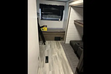 Corey's Family Fun Pioneer DS320 Travel Trailer