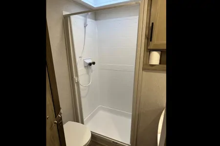 2021 Arctic Wolf 287BH Fifth Wheel, Sleeps up to 10!
