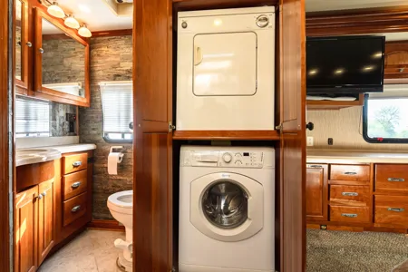 Ultimate Luxury on Wheels 42 Dream Coach Awaits U