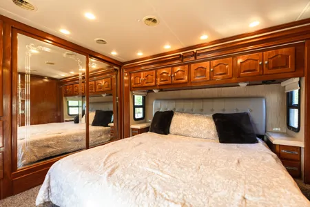Ultimate Luxury on Wheels 42 Dream Coach Awaits U
