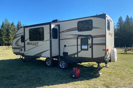 Josh's Keystone Bullet - Ultra Lite Travel Trailer