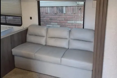 SilverLake 2 w/ Bunks: Delivery Available ($85)Fully Equipped: No Prep Fee