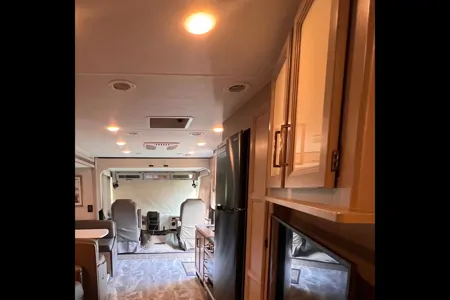 miguel's Thor Motor Coach Windsoport Class A DELIVERY ONLY,MUST HAVE CAMPSITE .