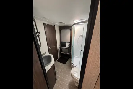 36FT Bunkhouse! 1/2 Ton Towable
