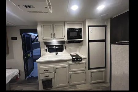 Eric's Highland Ridge RV 180 BHS Travel Trailer Travel Trailer