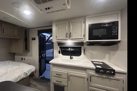 Eric's Highland Ridge RV 180 BHS Travel Trailer Travel Trailer