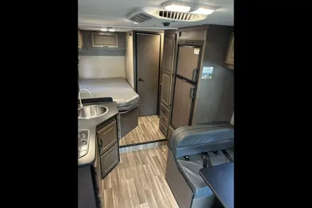 DUFFEY's Thor Motor Coach MAJESTIC 25A Class C