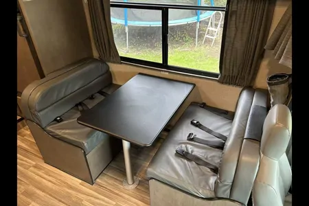 DUFFEY's Thor Motor Coach MAJESTIC 25A Class C