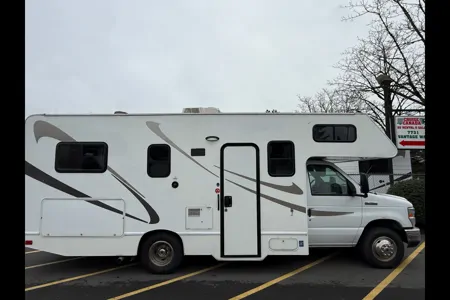 DUFFEY's Thor Motor Coach MAJESTIC 25A Class C