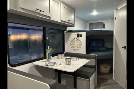 The Luxe Roamer