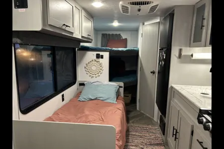 The Luxe Roamer