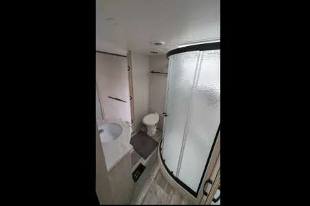Central Valley FR Sierra Fifth Wheel