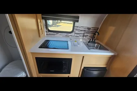 Clayton's Modern Buggy BB12 Travel Trailer