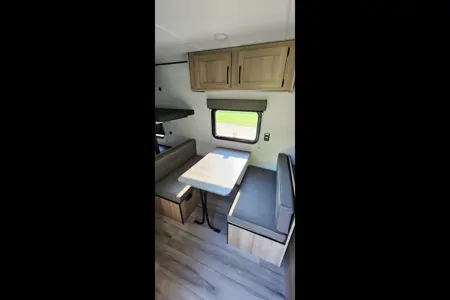 Robert's Coleman 17B Travel Trailer