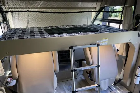 ✨ Taffy Vegas ✨ Sleek Capsule Coach – Slide-out, Sleeps 5, Easy Drive