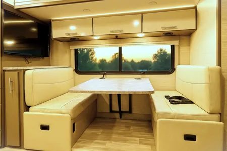 ✨ Taffy Vegas ✨ Sleek Capsule Coach – Slide-out, Sleeps 5, Easy Drive