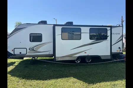 Dave's Gulf Stream Envision Travel Trailer