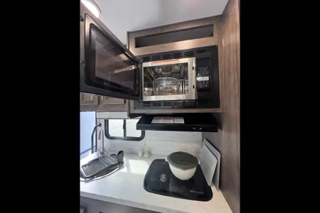 2025 ODYSSEY Chevrolet Class C 22A